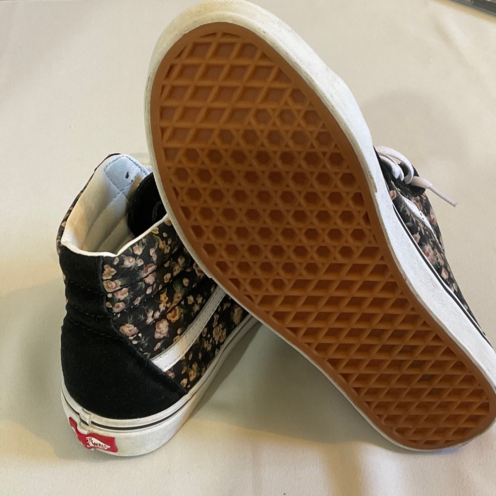 Vans Women's High-Top Sneakers in Black with Floral Panels - Picture 6 of 7